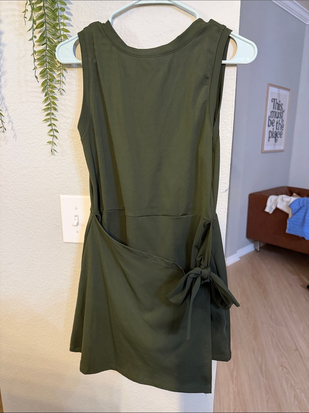 Sleeveless Olive Green Tie-Waist Work out Dress